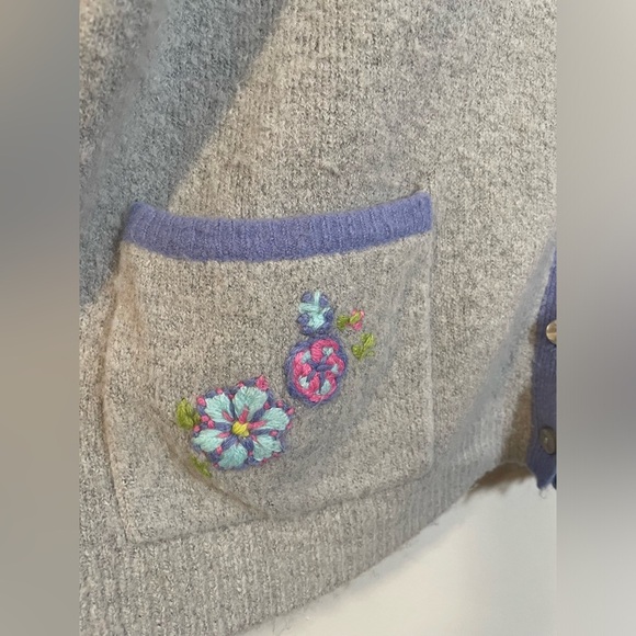 White Stag Embroidered Floral Soft Cozy Cardigan Sweater Gray Size Large - Picture 11 of 12